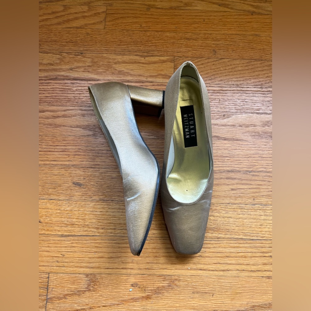 Vintage Stuart weitzman metallic gold heels